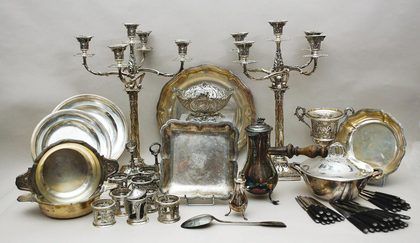 Argenterie et couverts en argent